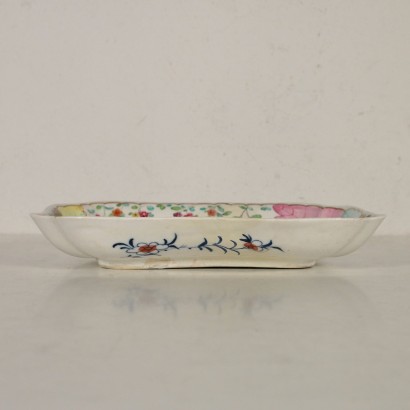 Colorful Decorated Porcelain Tray Made in China 18th Century