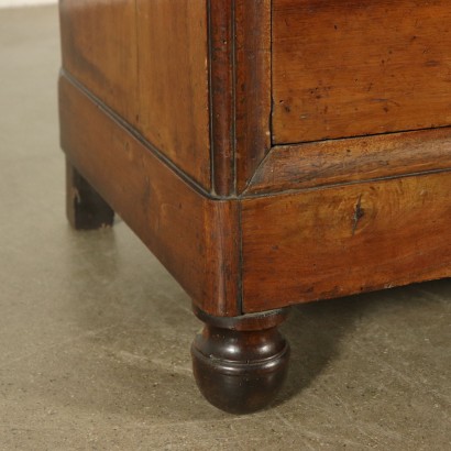 Walnut Chest of Drawers Italy 19th Century