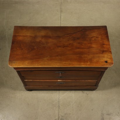 Walnut Chest of Drawers Italy 19th Century