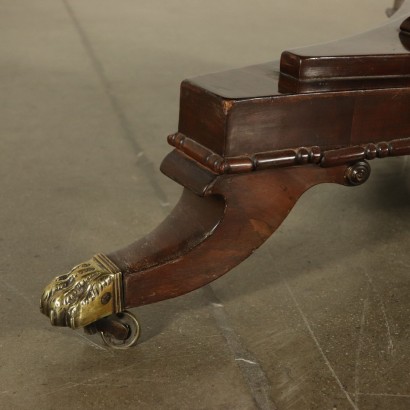 Tilt-top Table Rosewood Inlays England Mid 1800s