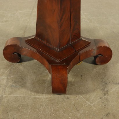 Round Extending Table Mahogany France 19th Century