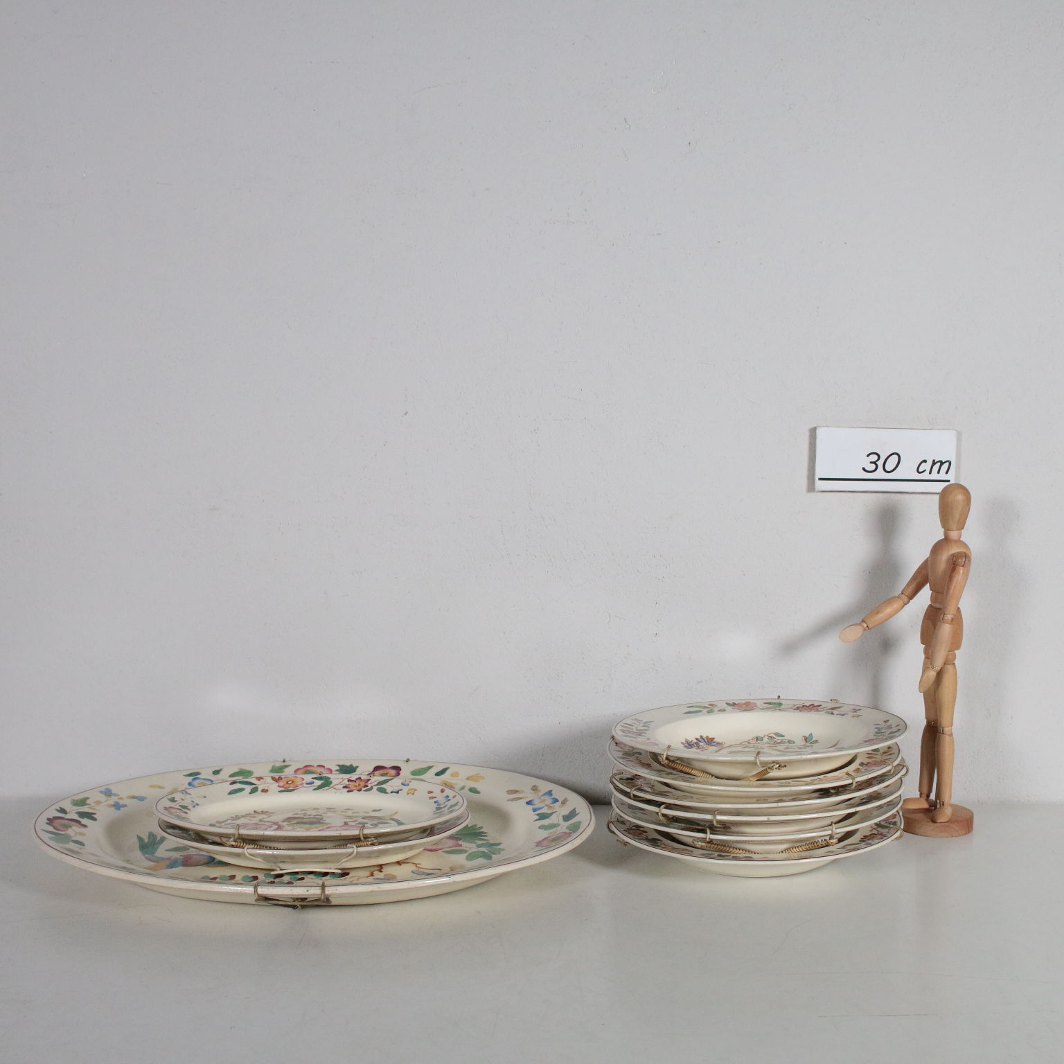 Set Of Plates Ashworth Ceramic England 19th Century Objects