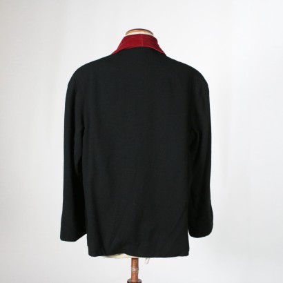 Chaqueta negra vintage con inserciones rojas