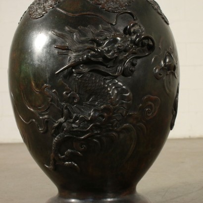 Dunkle Patina Bronzevase Made in Japan 20. Jahrhundert