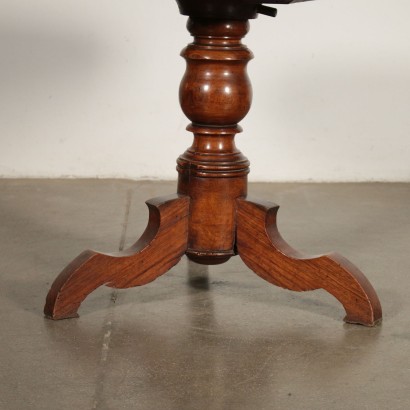 Round Coffee Table Maple Walnut Italy 19th Century