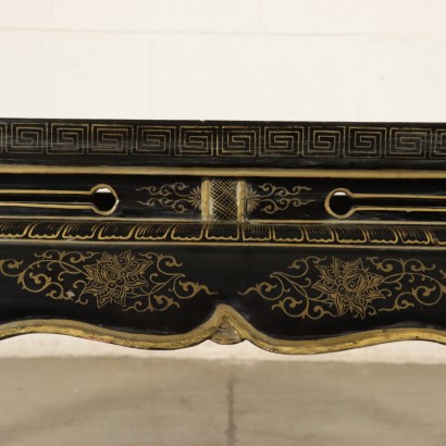 Coffee Table Chinoiserie Ornaments East 20th Century
