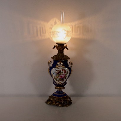 antiquariato, lampada da tavolo, antiquariato lampade da tavolo, lampada da tavolo antica, lampada da tavolo antica francese, lampada da tavolo di antiquariato, lampada da tavolo neoclassico, lampada da tavolo del 800-900, lampada in ceramica.