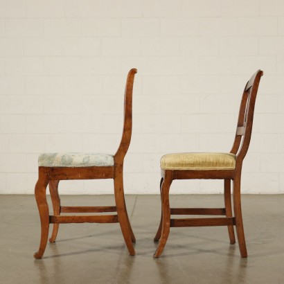 Suite de neuf Chaises Noyer Italie Première moitié '800