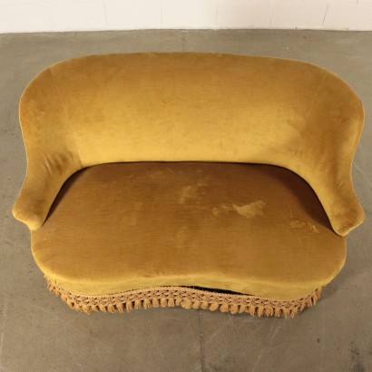 Serpentine Padded Sofa Italy 20th Century