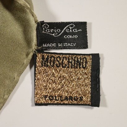 vendimia, ropa vintage, vintage milán, vendimia en línea, ropa vintage milán, moda vintage, fular vintage, fular, moschino