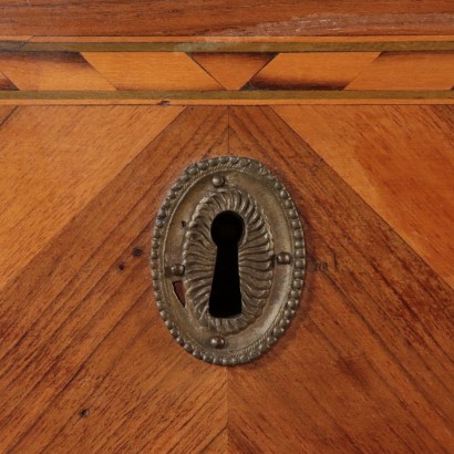 Neoclassical Chest of Drawers Walnut Italy 18th Century