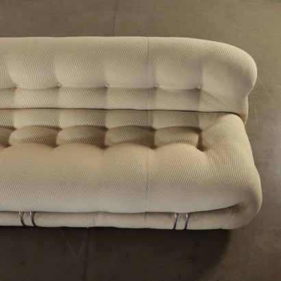 modern antiques, modern design antiques, sofa, modern antiques sofa, modern antiques sofa, Italian sofa, vintage sofa, 1960s sofa, 60s design sofa, tobia Scarpa, Soriana sofa, Soriana Cassina, Afra and tobia Scarpa