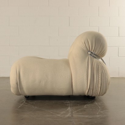 Soriana Armchair