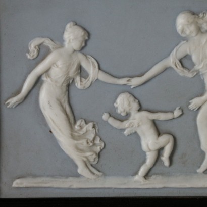 Small bas-relief in porcelain Wedgwood