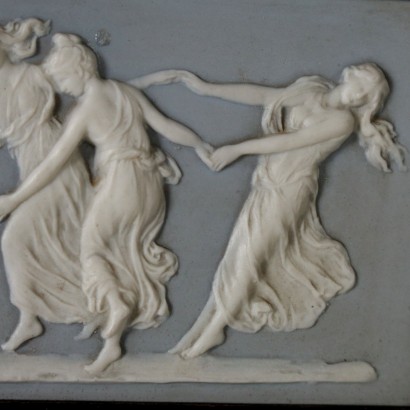 Small bas-relief in porcelain Wedgwood