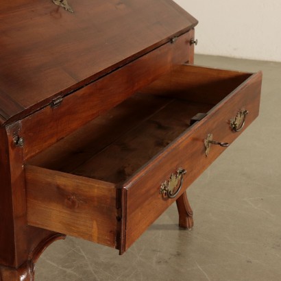 Commode scriban Noyer Italie Moitié '700