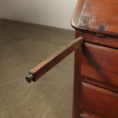 Commode Scriban Noyer Massif Italie Première moitié '700