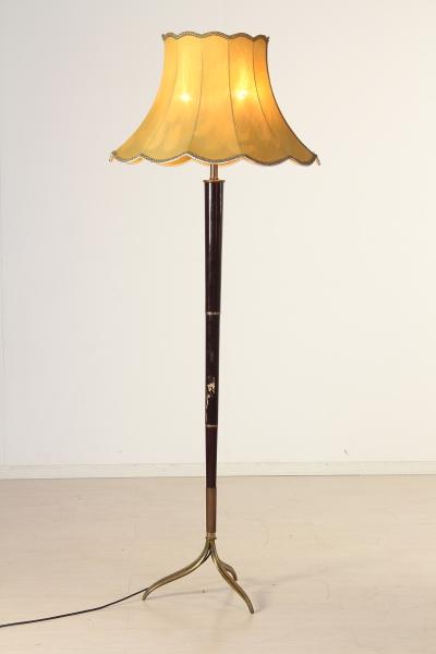 Lampada da Terra, Bottega del 900, Illuminazione