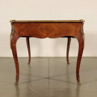 Revival Desk Rosewood Veneer Leather 19th Century
