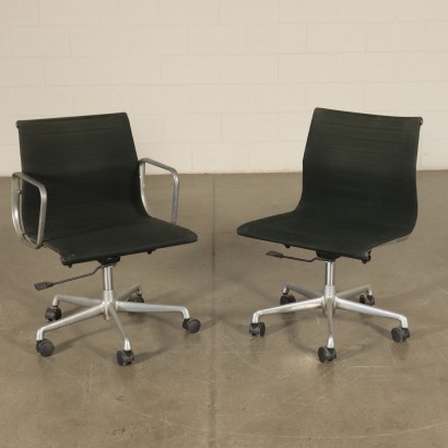 Set of Five Chairs by Charles Eames Fabric Metal Aluminium 1980s-1990s