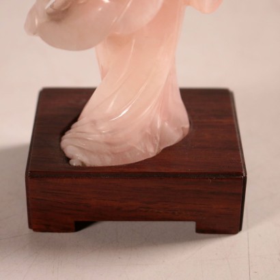 Deux Sculptures Quartz Rose Représentant Guanyin Chine '900