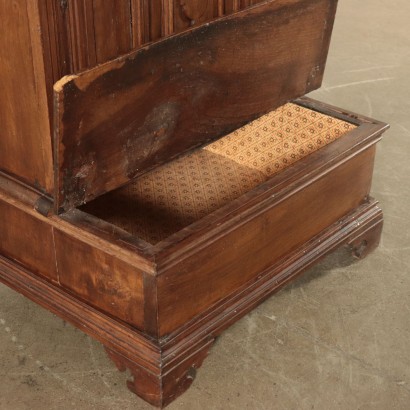 Walnut Kneeler Italy 18th Century