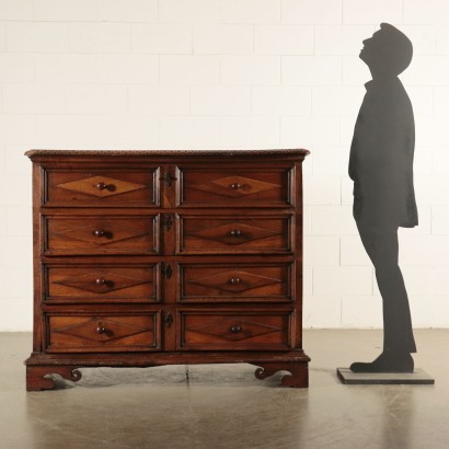 Solid Walnut Chest of Drawers Italy Early 18th Century