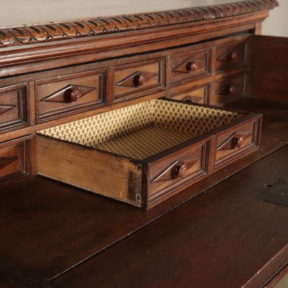 Solid Walnut Chest of Drawers Italy Early 18th Century