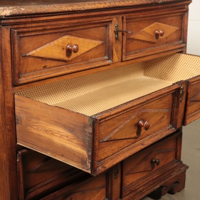 Solid Walnut Chest of Drawers Italy Early 18th Century