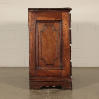 Solid Walnut Chest of Drawers Italy Early 18th Century