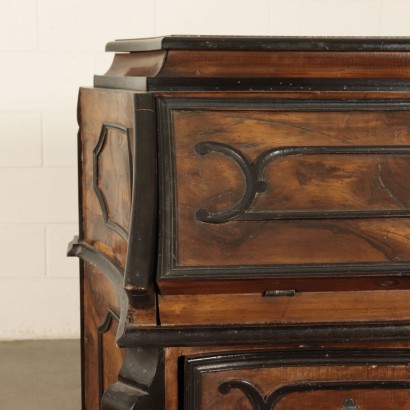 Commode Scriban en Style Placage de Dalle de Noyer Italie '900