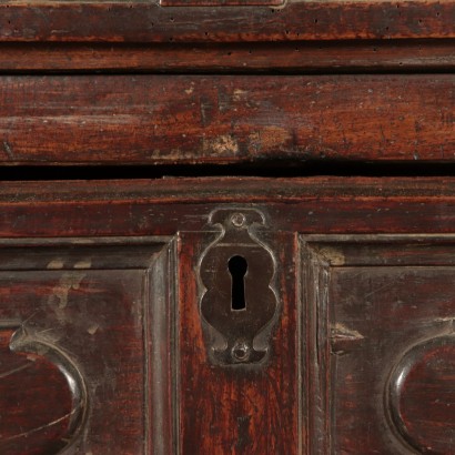 Walnut Chest of Drawers Italy 18th Century