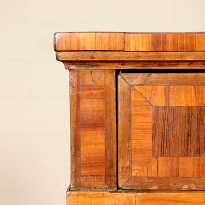 Ligurian Chest of Drawers Walnut and Brazilian Rosewood 18th Century