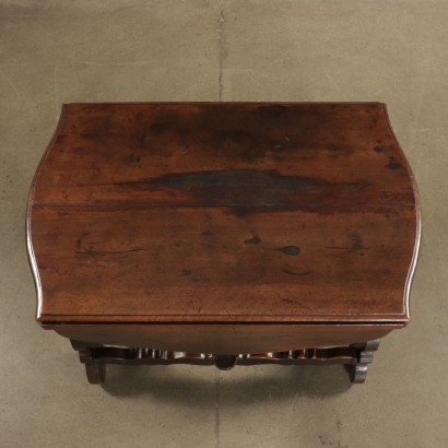 Drop-leaf Walnut Table Italy 17th Century