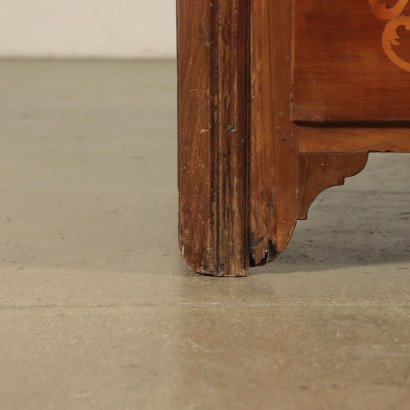 Maple and Walnut Chest of Drawers Italy 18th Century