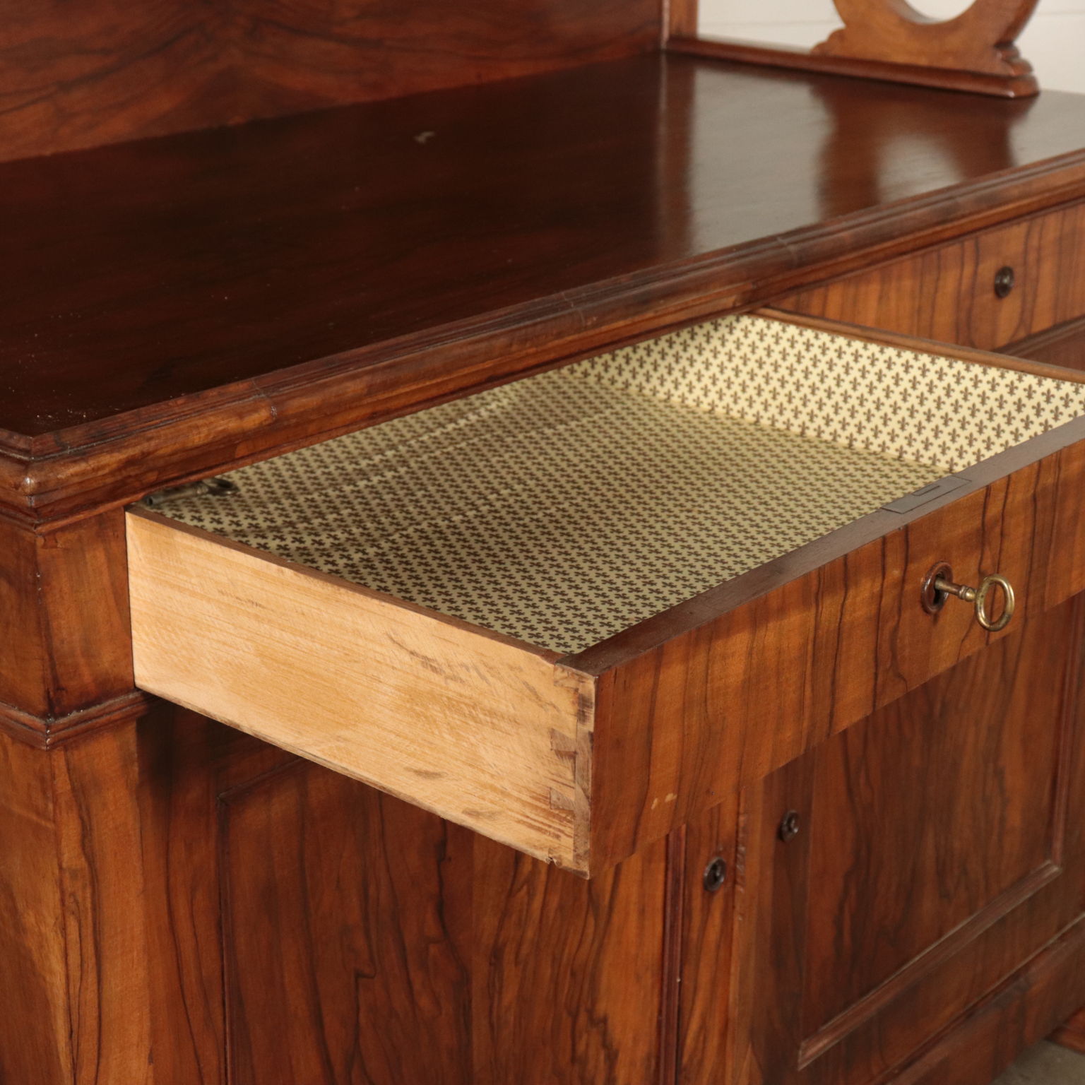 Walnut Cupboard With Plate Rack Beliefs Antique Dimanoinmano It