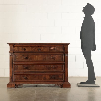 Walnut Chest of Drawers Italy 18th Century