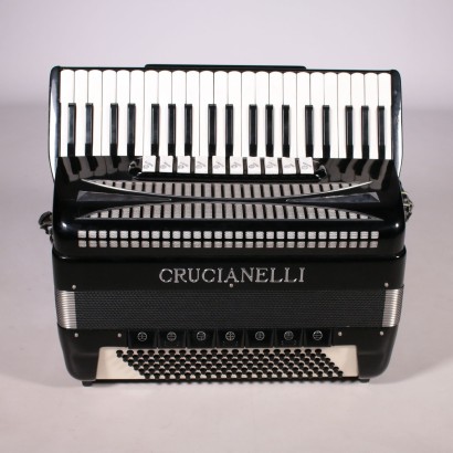 Crucianelli According 20th Century