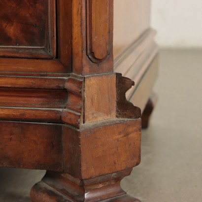 Four Drawers Commode Walnut Burl Italy 19th Century