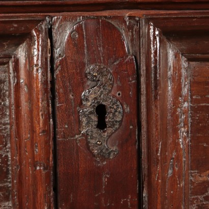 Chest of Drawers with 4 Drawers, Walnut Italy 18th Century