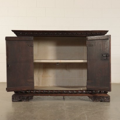 Credenza