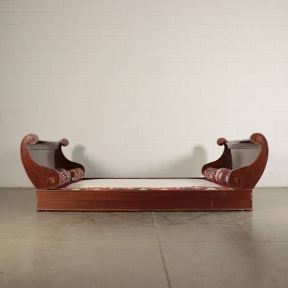 Queen Size Bed, Mahogany Veneer Italy 20th Century