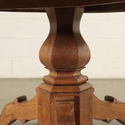 Round Coffee Table, Walnut Veneer, Italy 19th Century