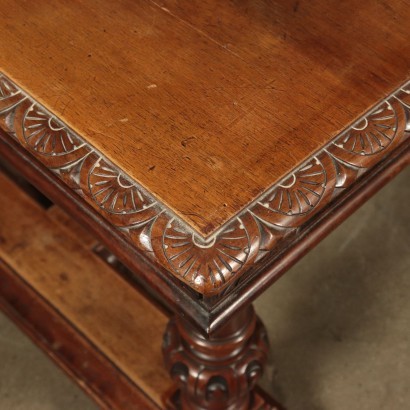 Neo-Renaissance Extendable Table Walnut Italy Early 19th Century