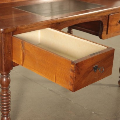 Piedmontese Desk, Walnut, Italy, 19th Century