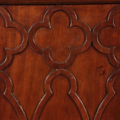 Sideboard im Stil der Neorenaissance