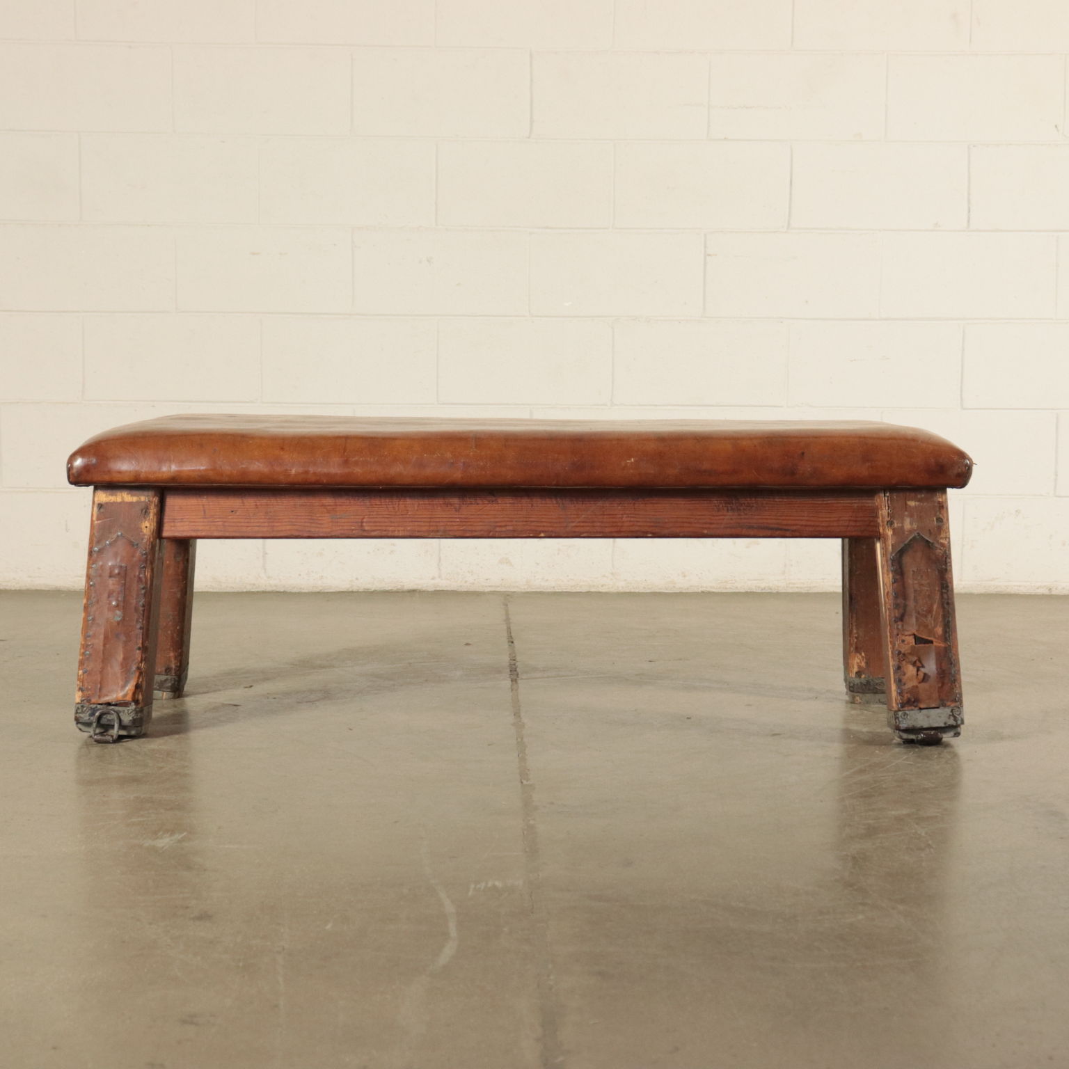 Banc De Salle De Sport Des Annees 60 Chaises Moderne Dimanoinmano It