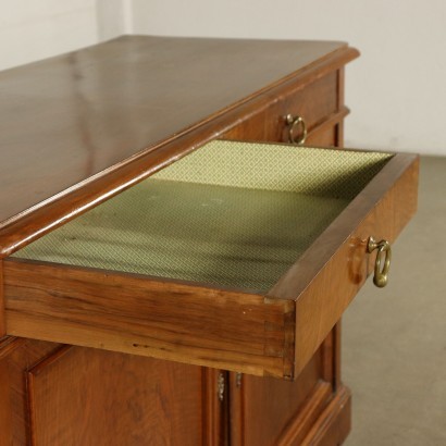 Credenza Umbertina