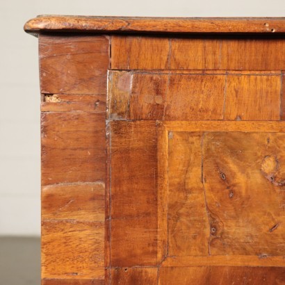 Barocchetto Style Chest of Drawers Walnut Popplar Marple 18th Century