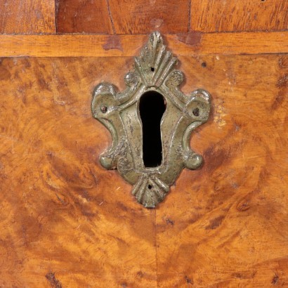 Barocchetto Style Chest of Drawers Walnut Popplar Marple 18th Century